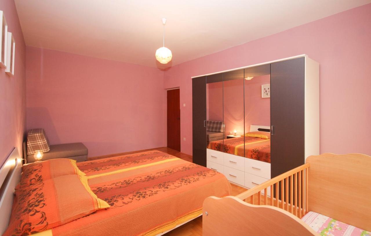 Guest House Ljubica Medulin Bagian luar foto