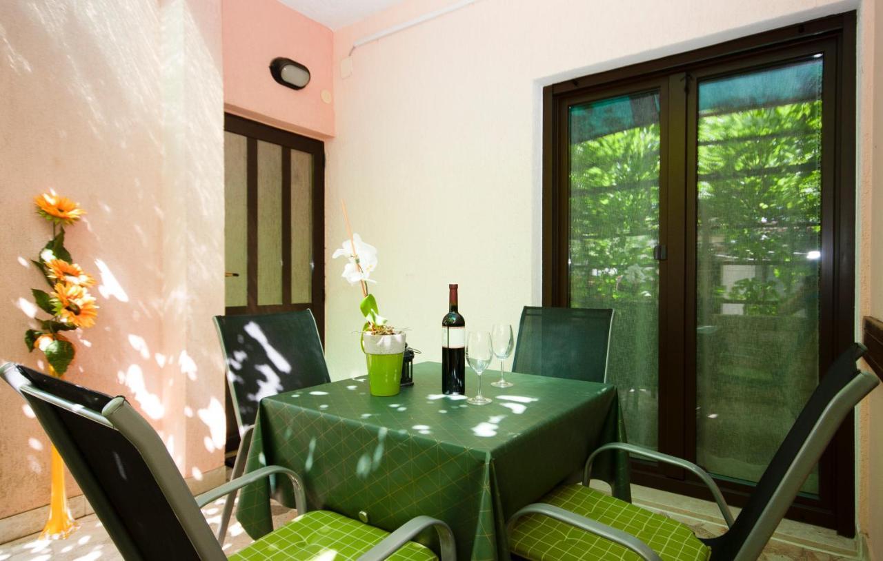 Guest House Ljubica Medulin Bagian luar foto