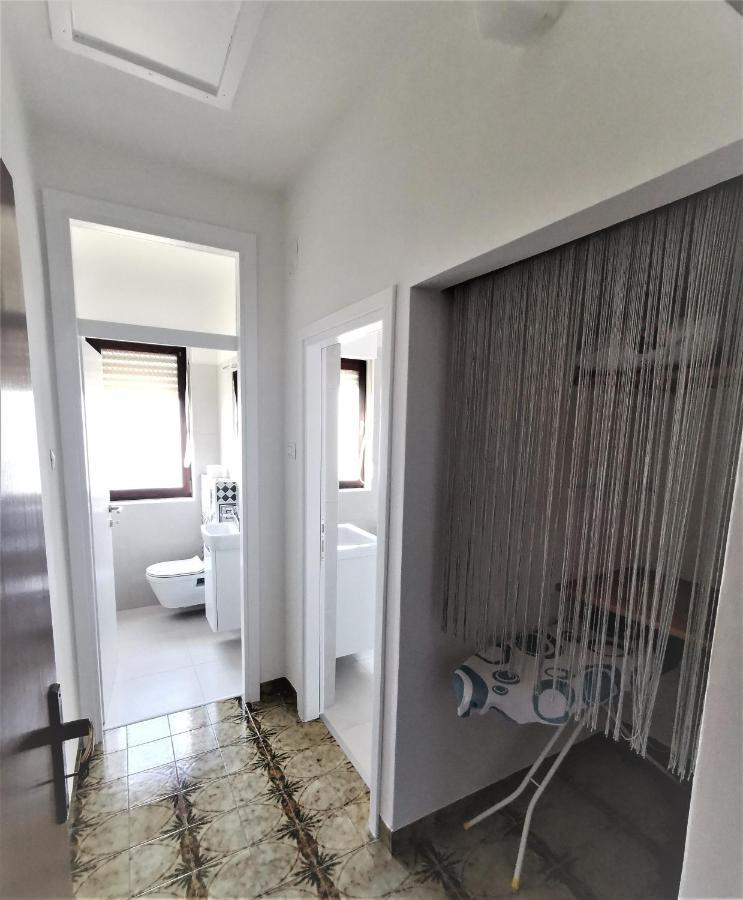 Guest House Ljubica Medulin Bagian luar foto