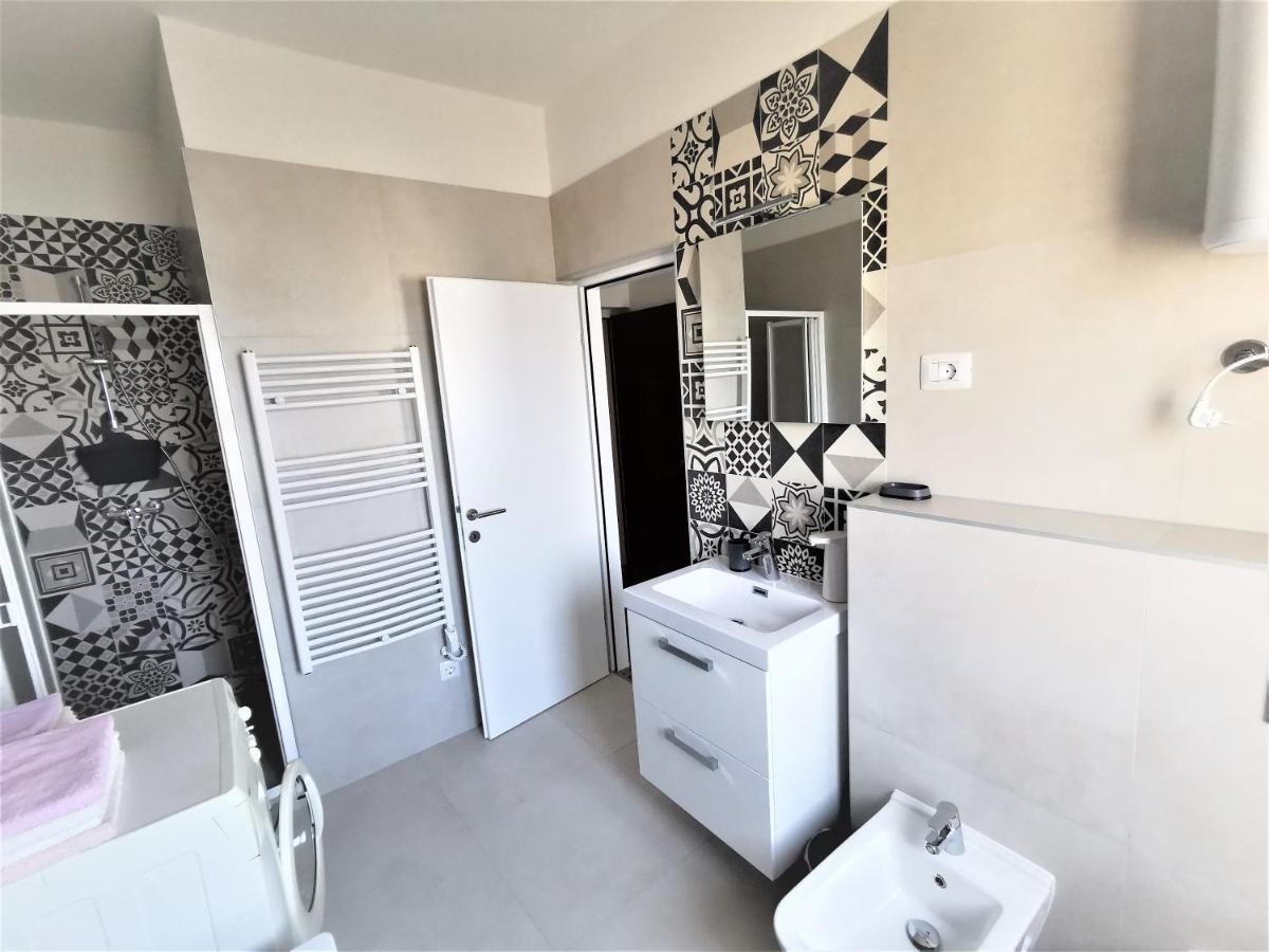 Guest House Ljubica Medulin Bagian luar foto