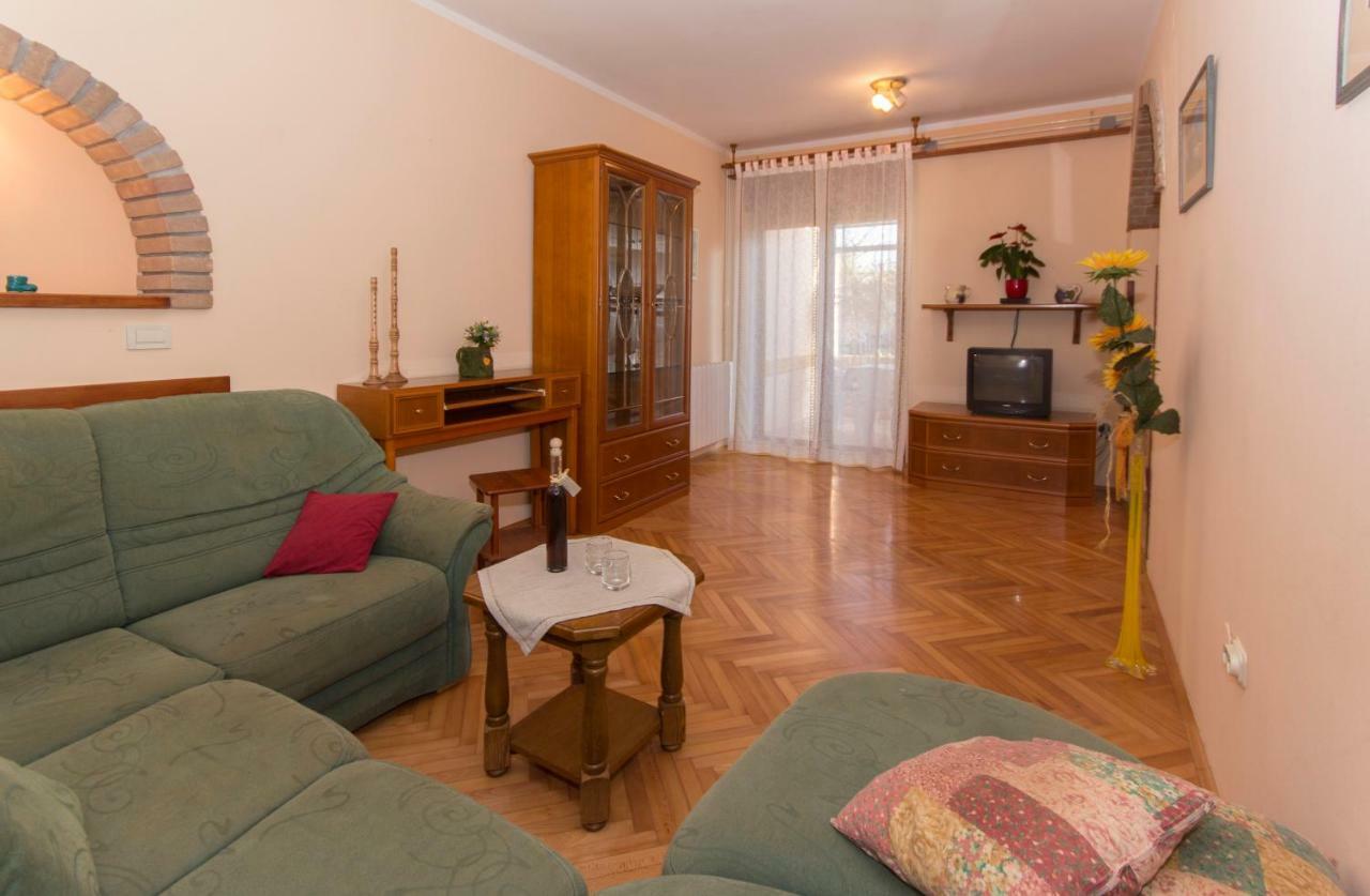 Guest House Ljubica Medulin Bagian luar foto